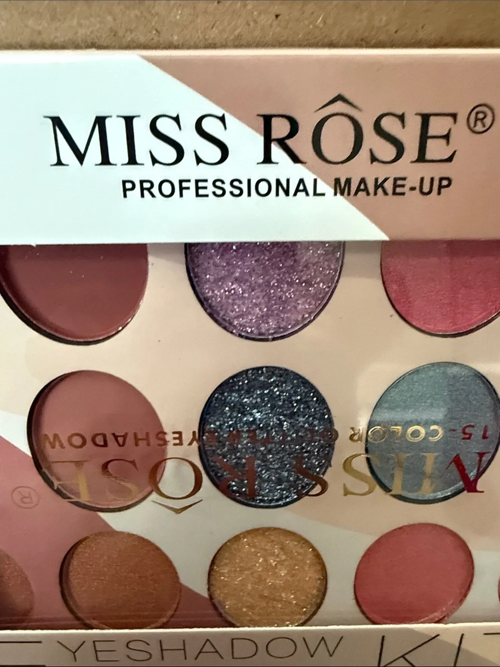 15-Color Eyeshadow Palette - Pink & Metallic Shades